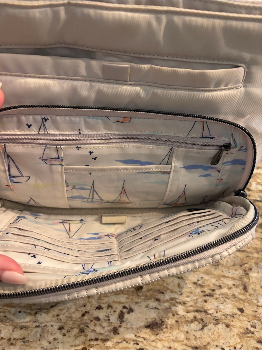 Lug Samba 2 Crossbody - Picture 5 of 13